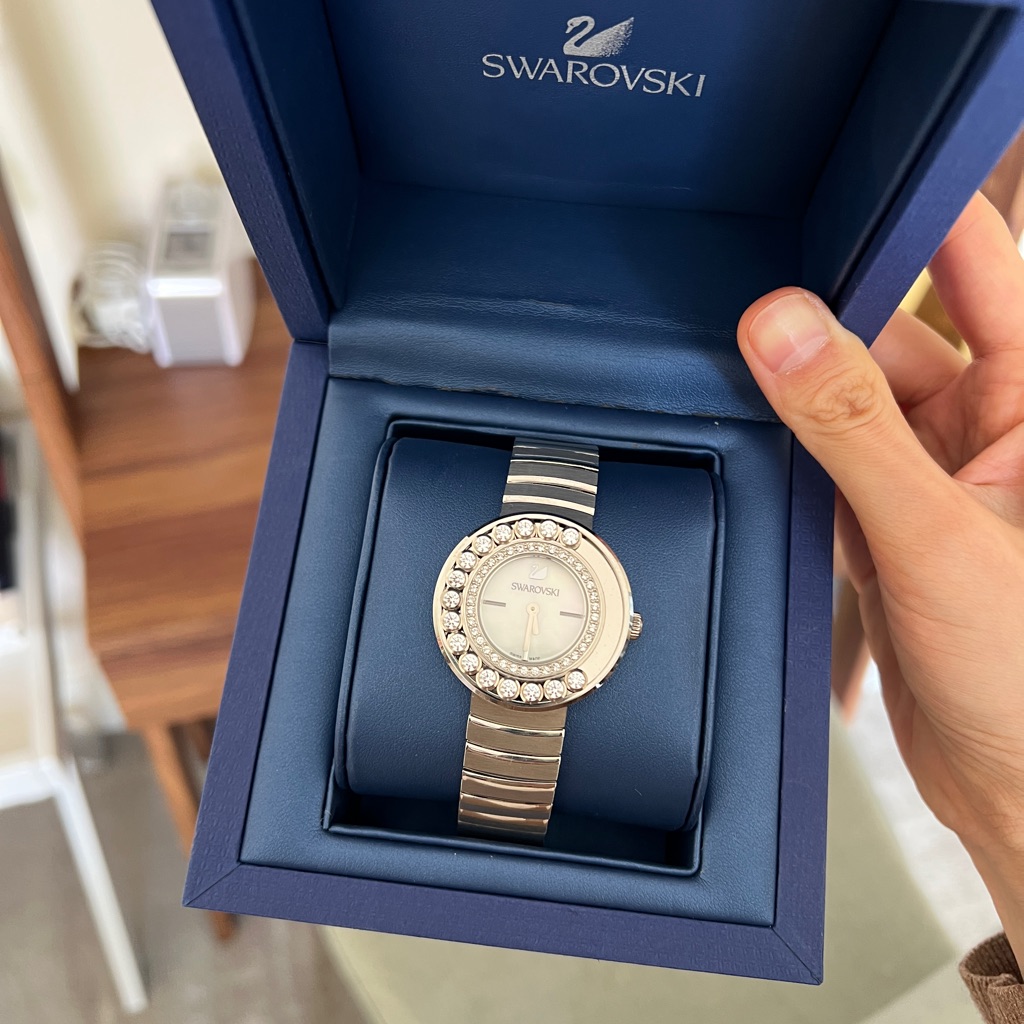 Swarovski Silver Timepiece With Crystal Detailing Swarovski Silver Timepiece With Crystal Detailing